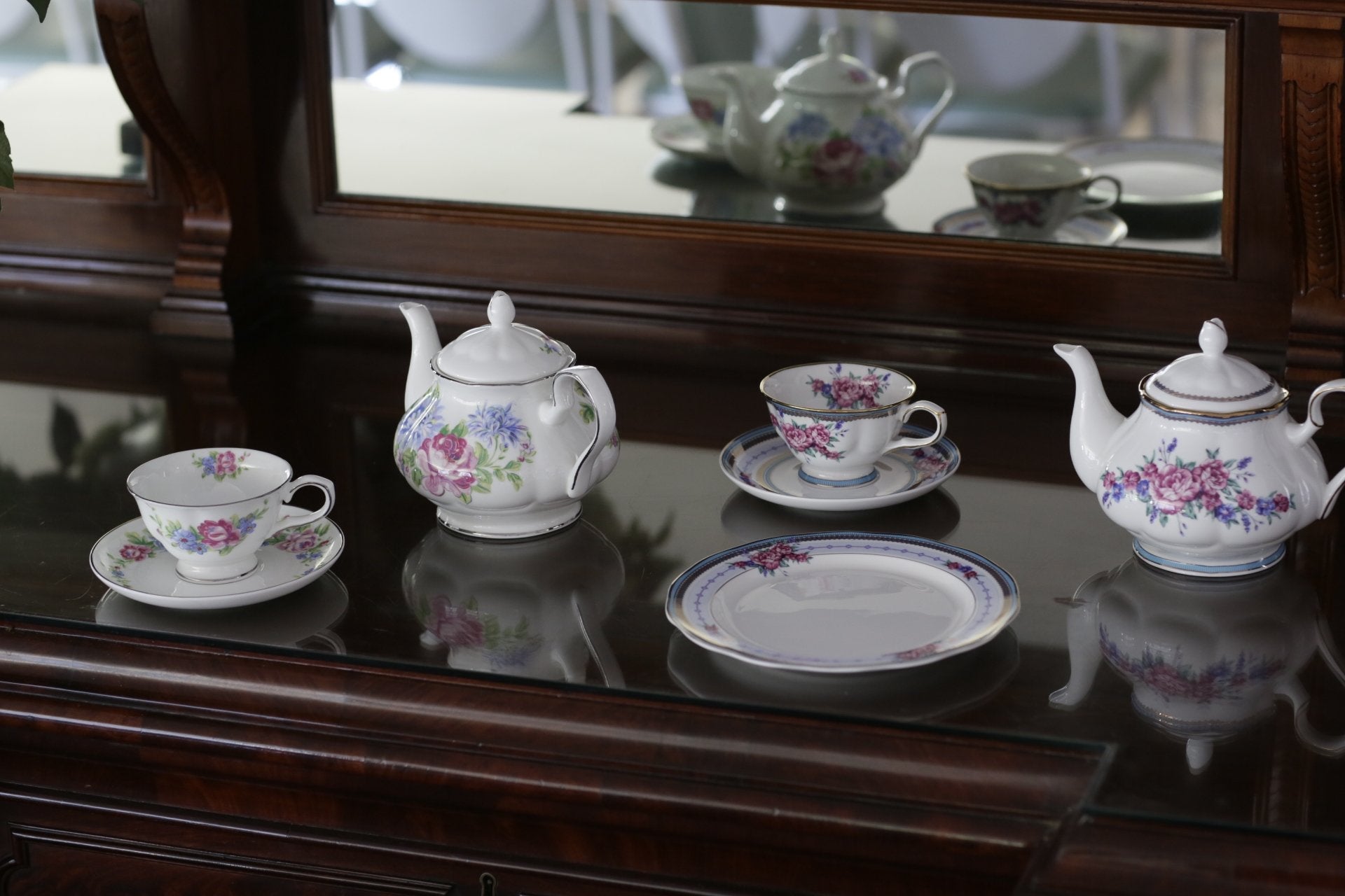 Fine Bone China Floral Teacup & Saucer Set Magnolia Lounge